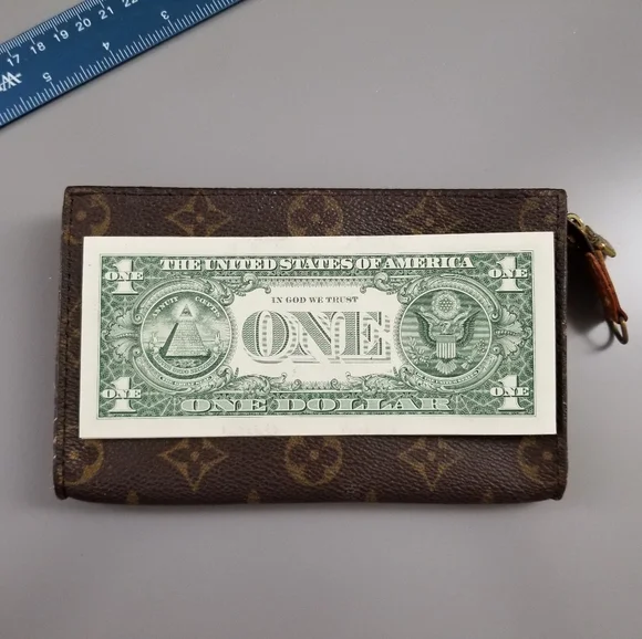 LOUIS VUITTON Classic Vintage Pouch Monogram print